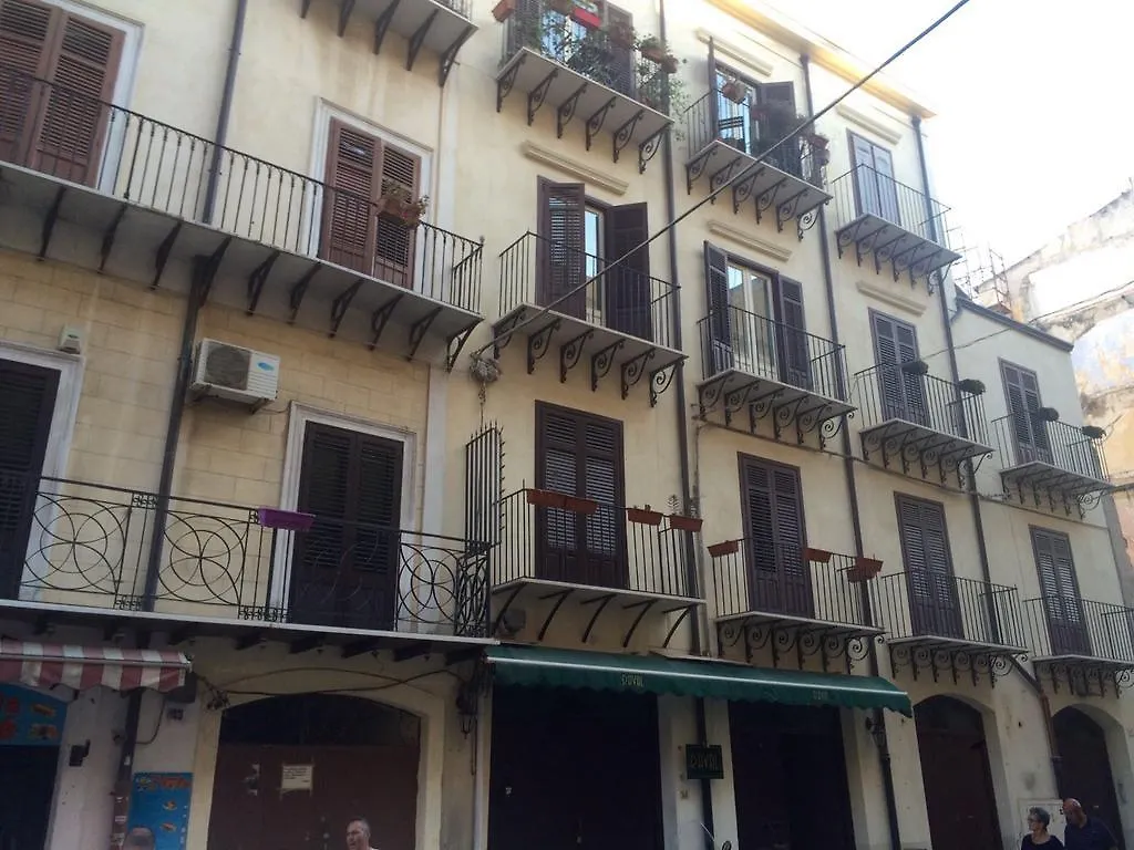 Casa Ceci Hotell Palermo Italien